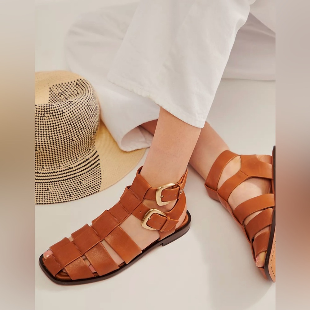 Closeout!▪️NIB Sam Edelman Dawn Fisher Flat Sandals in Saddle
